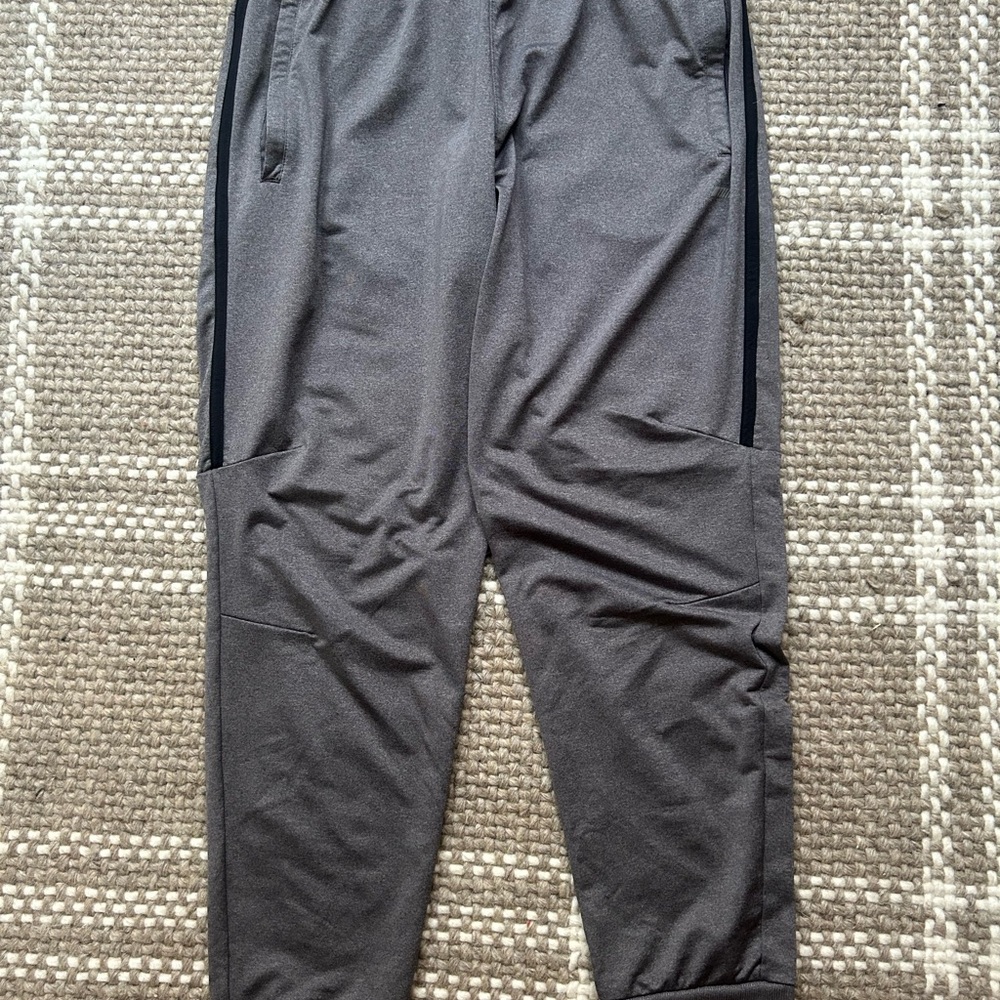 Amazon Essentials Men's Charcoal Joggers